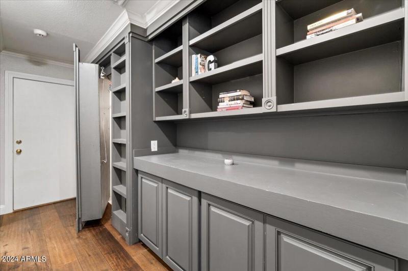 26-Hallway & Laundry