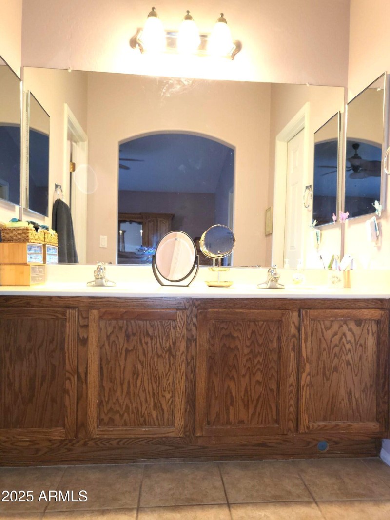 Master's double sinks