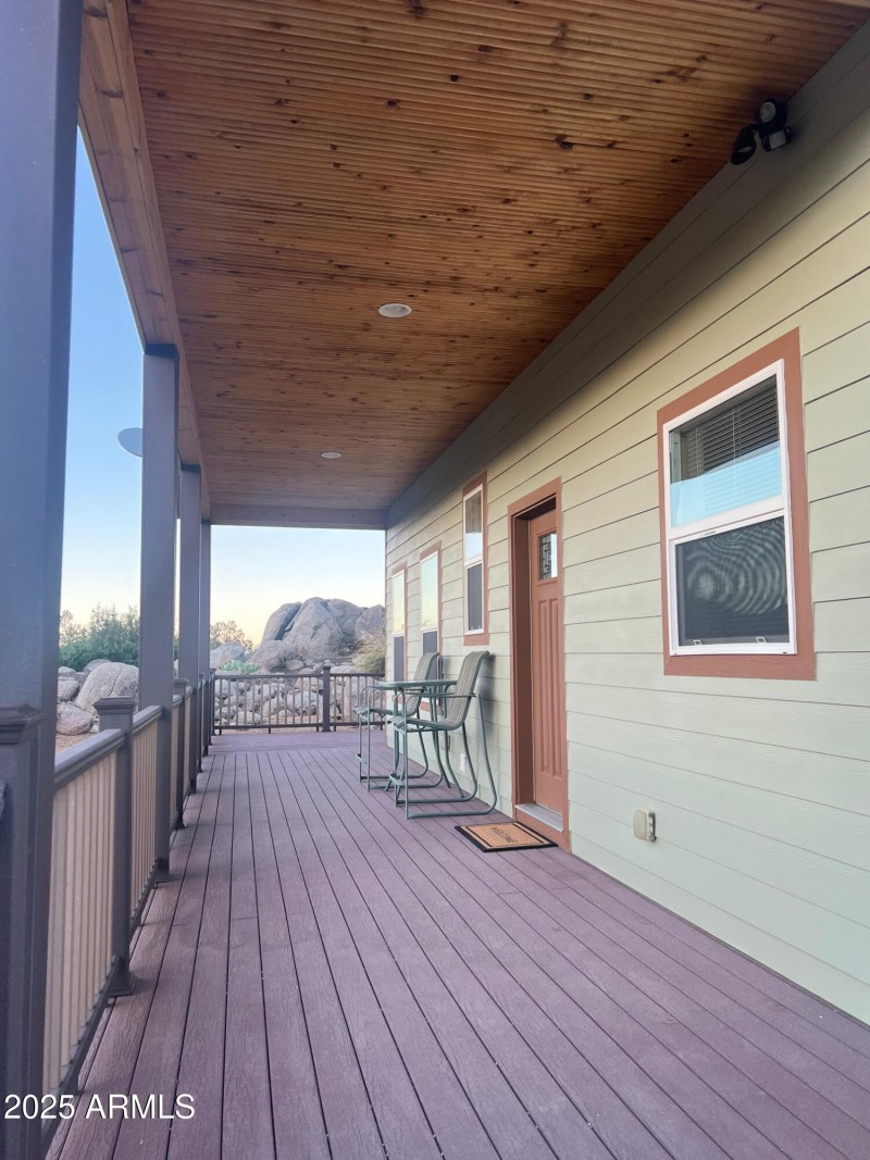 Outside 19