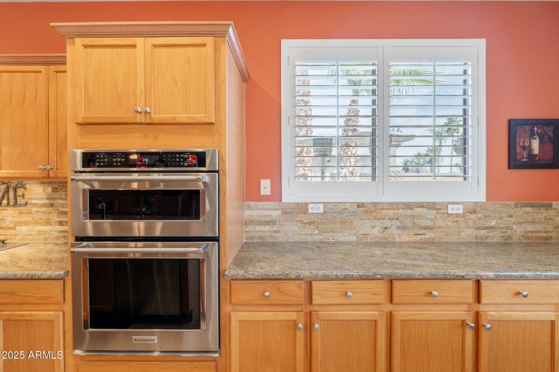 015 Kitchen 16781 W Northampton