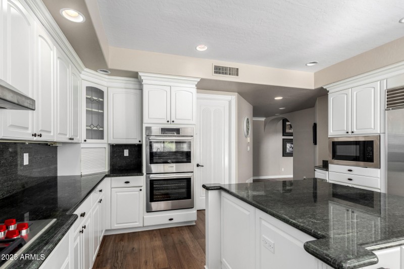 Gourmet Kitchen