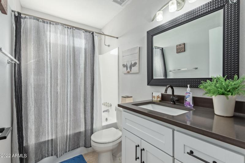 5337 E Gelding Hall Bath