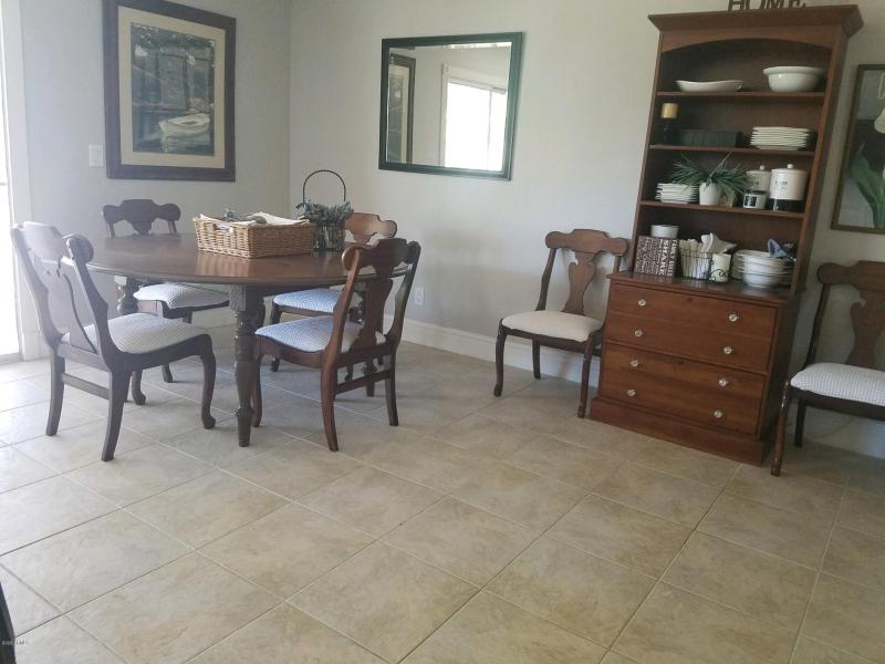 5337 E Gelding Eating Area view 2