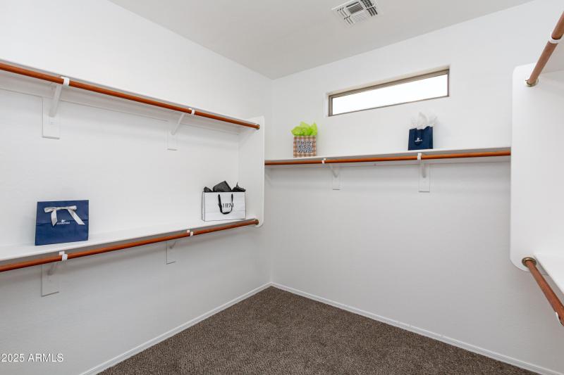 walkin closet