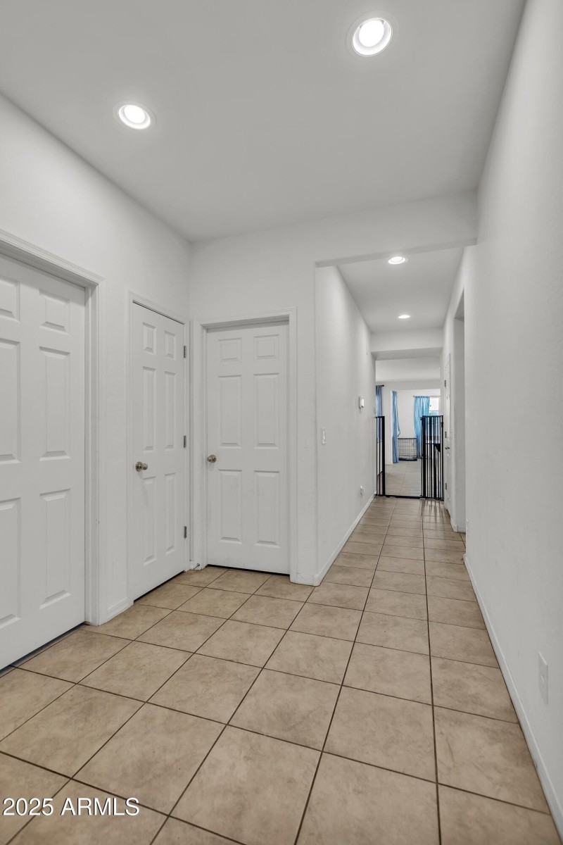 12375_W_Whyman_Ave9