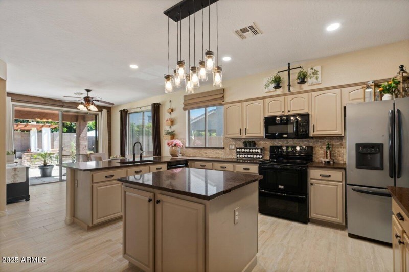 Kitchen 7