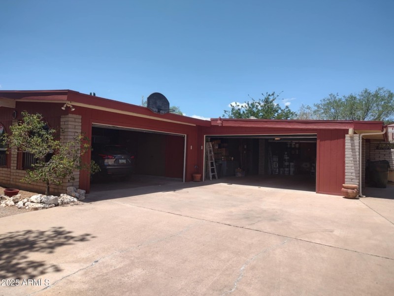 4 car garage