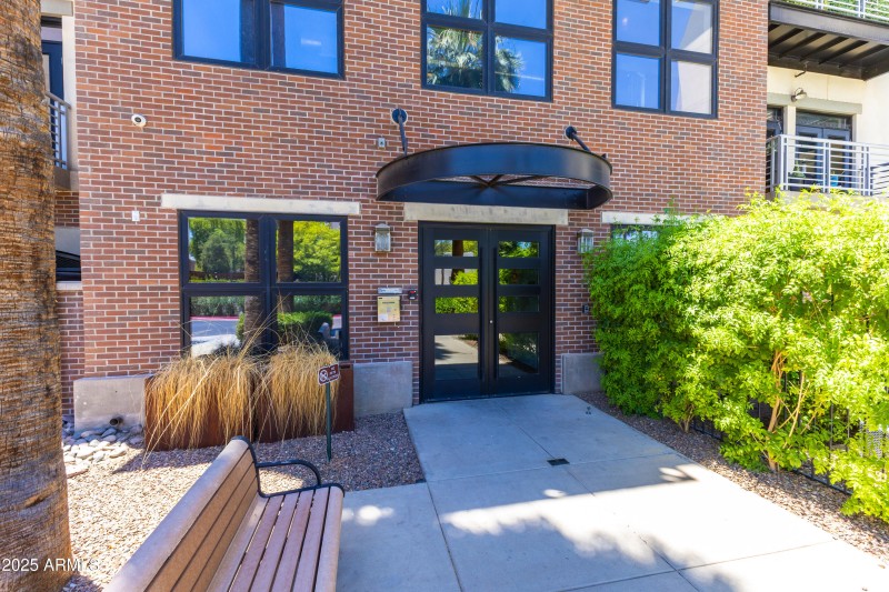 914 E Osborn #208-2