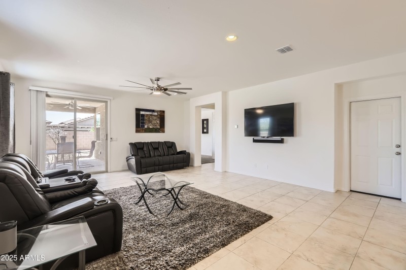 7665 W Fetlock Trail - MLS Sized - 007 -