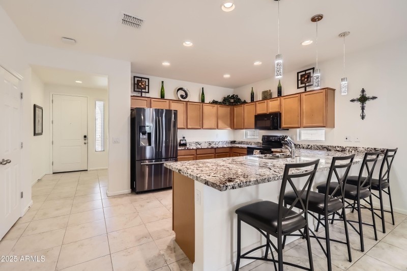 7665 W Fetlock Trail - MLS Sized - 008 -