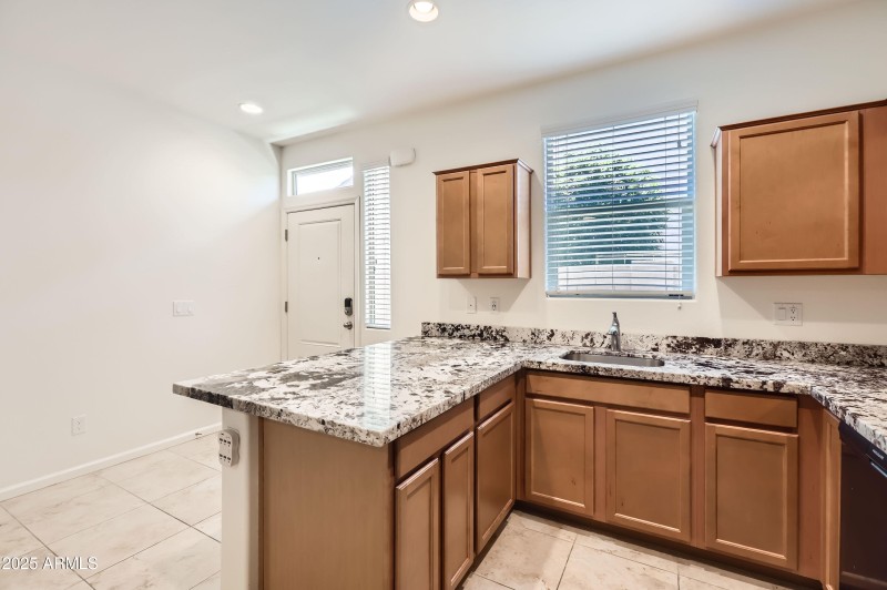 7665 W Fetlock Trail - MLS Sized - 024 -