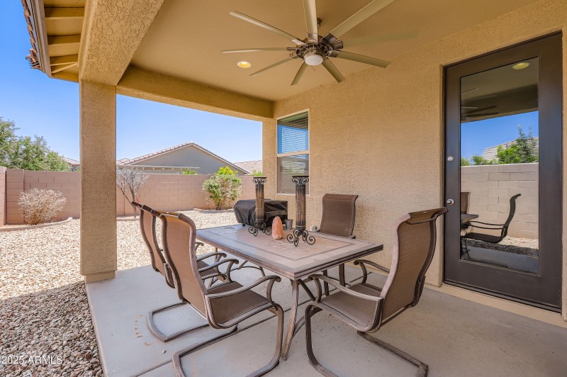 7665 W Fetlock Trail - MLS Sized - 027 -