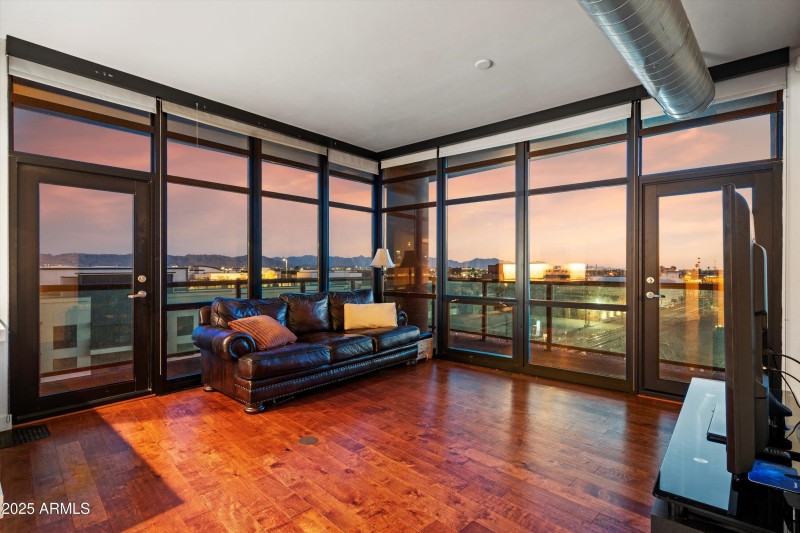 13-Living Room
