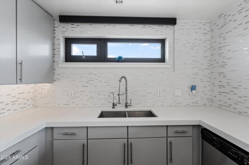 17-Kitchen
