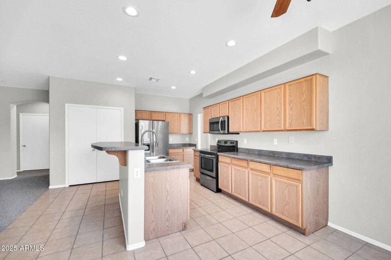 2605 W Darrel Rd-10