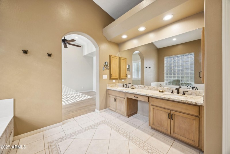 Dual Sinks