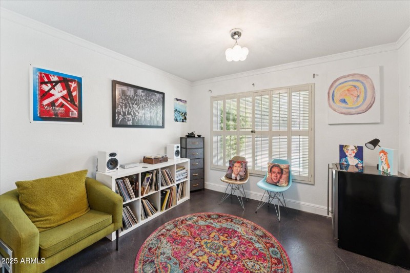 07-Family Room