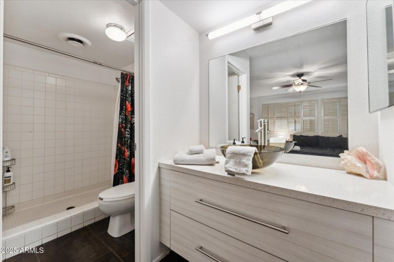 20-Primary Bathroom