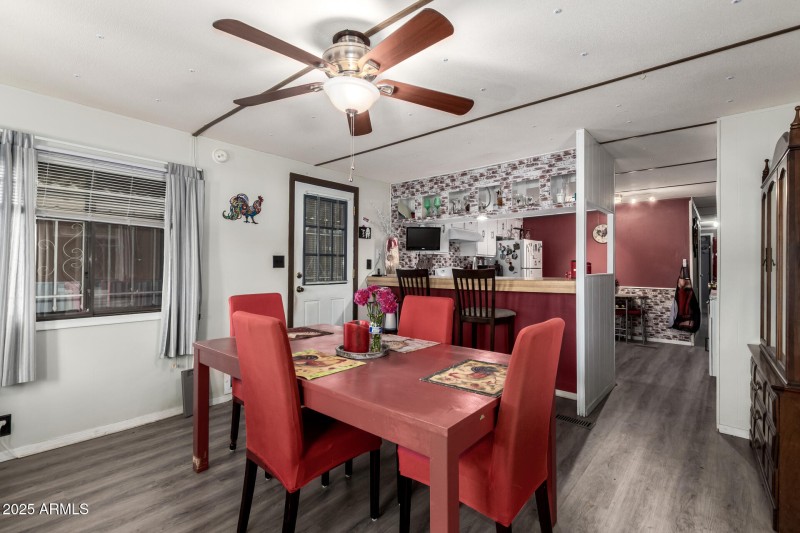 14 - Broadway 9302