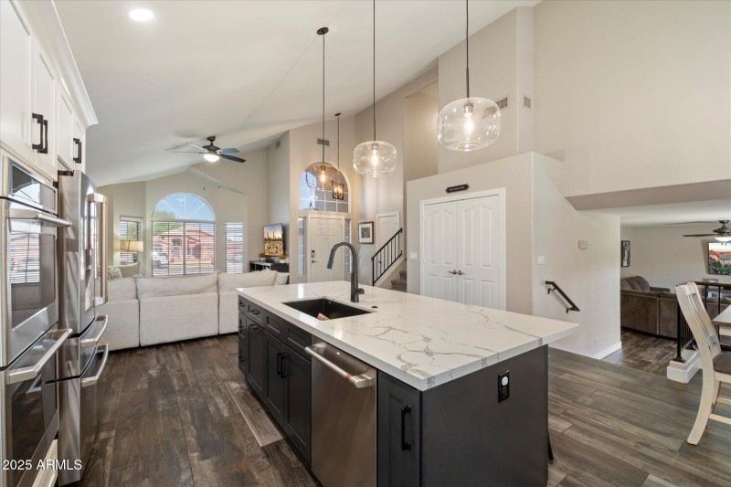 19002 N 25th Pl - Kitchen