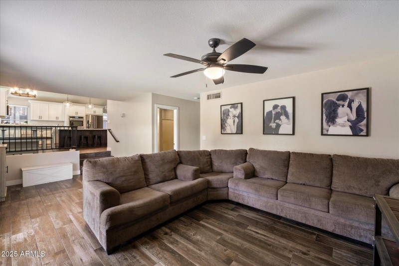 19002 N 25th Pl - Family Room