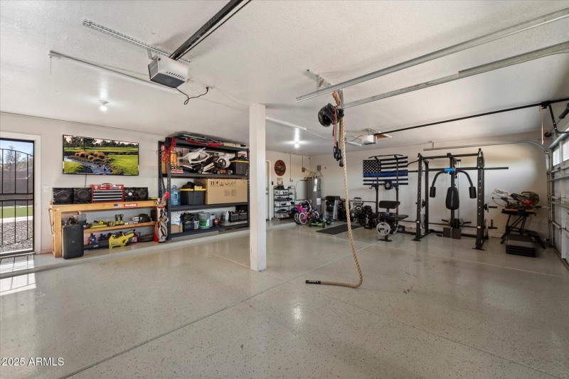19002 N 25th Pl - Garage