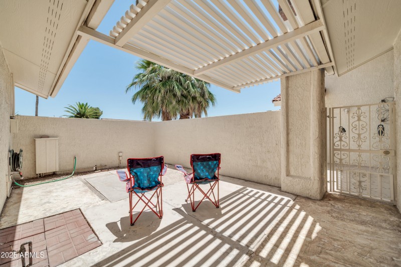 FRONT COURTYARD