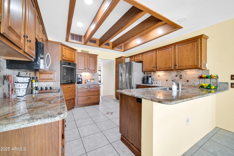STAINLESS STEEL APPLIANCES