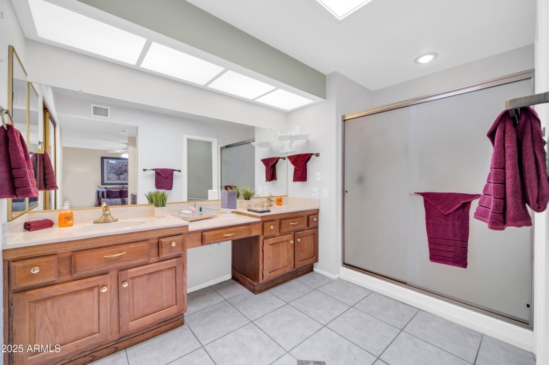 DOUBLE SINKS