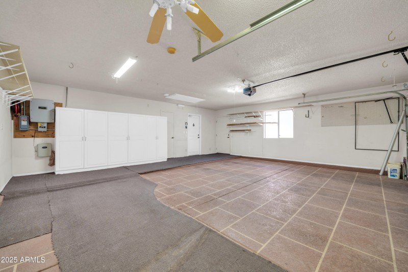 2.5 CAR GARAGE