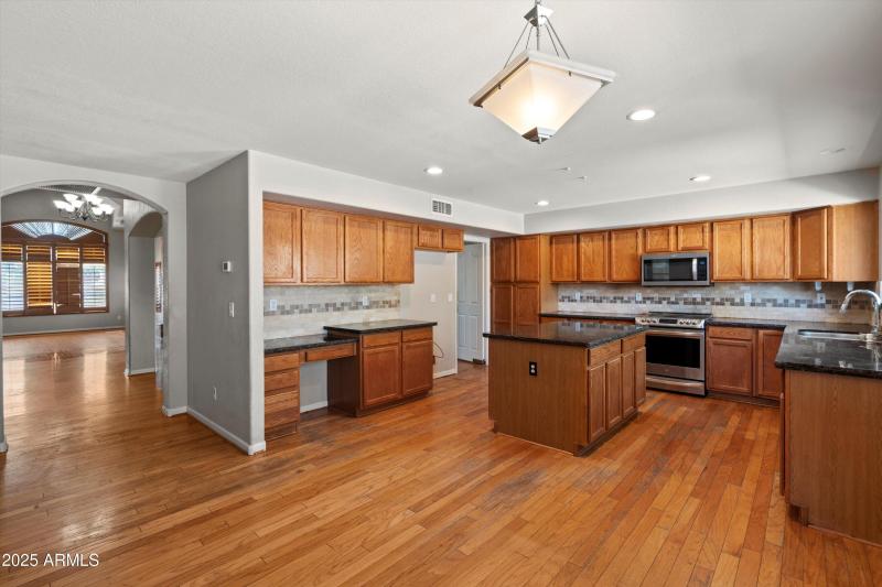 17-Kitchen