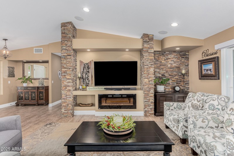 1087 Stone Niches