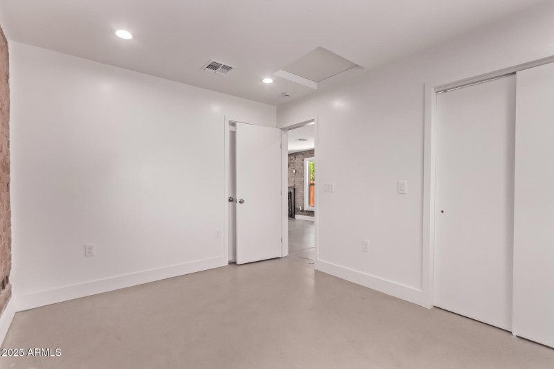 16 Longview