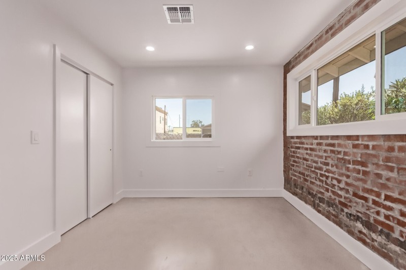 15 Longview
