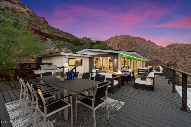 Main Deck Fire Feature and Dining Area