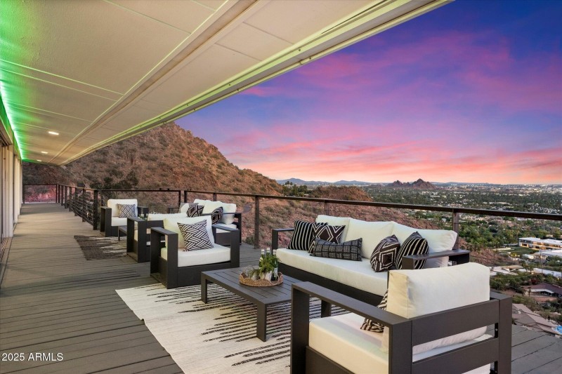 Main Deck Sunset Views of Scottsdale