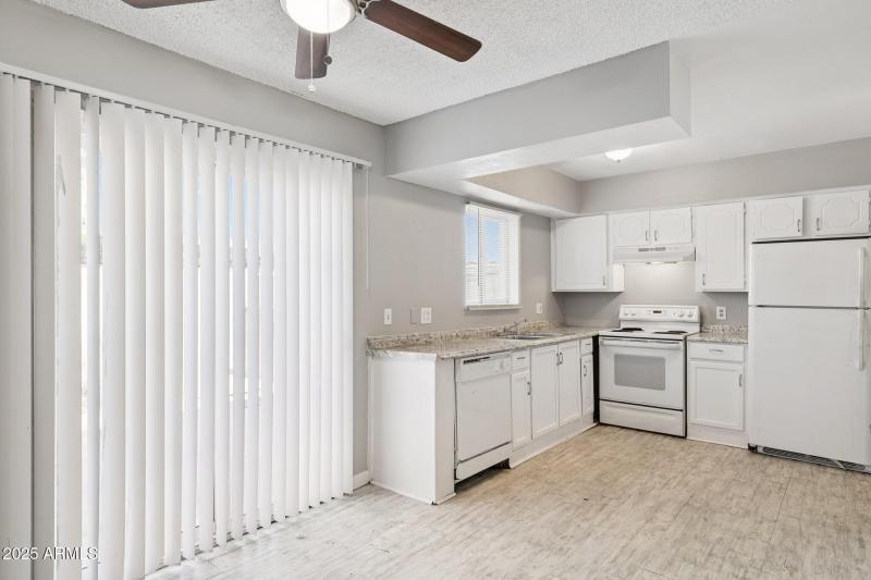5-web-or-mls-3605-w-bethany-home-rd-7