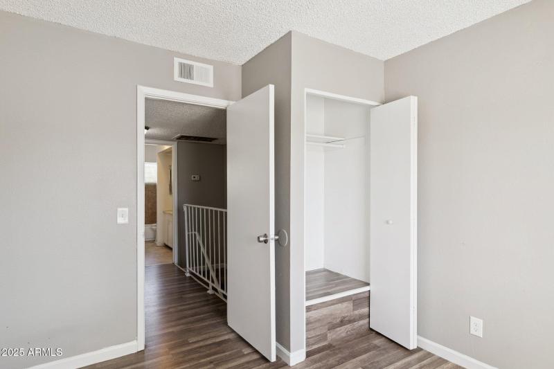 16-web-or-mls-3605-w-bethany-home-rd-7