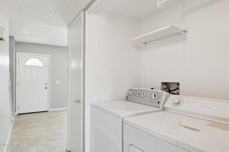 19-web-or-mls-3605-w-bethany-home-rd-7