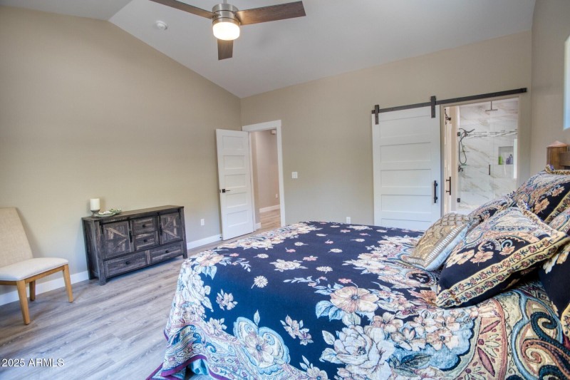 017_Owners Bedroom