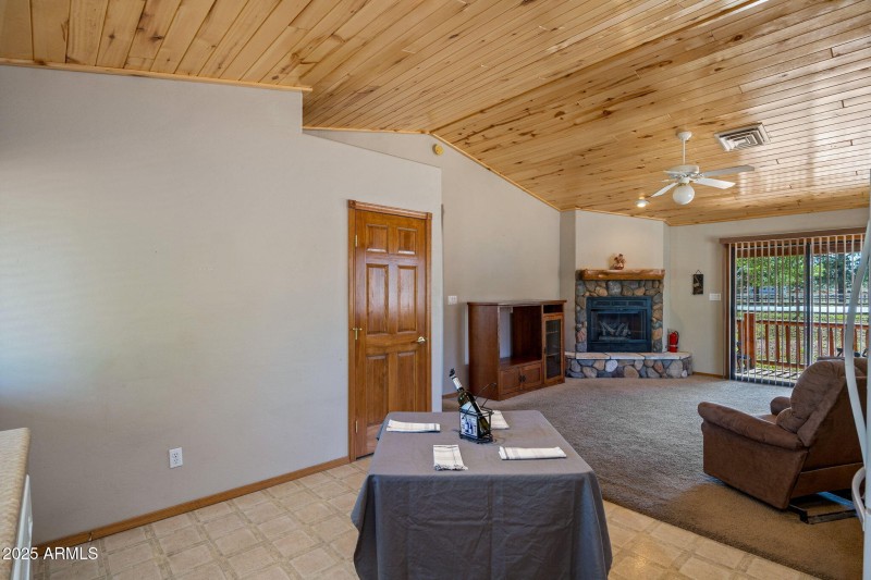 2353 S Buffalo Loop Overgaard AZ