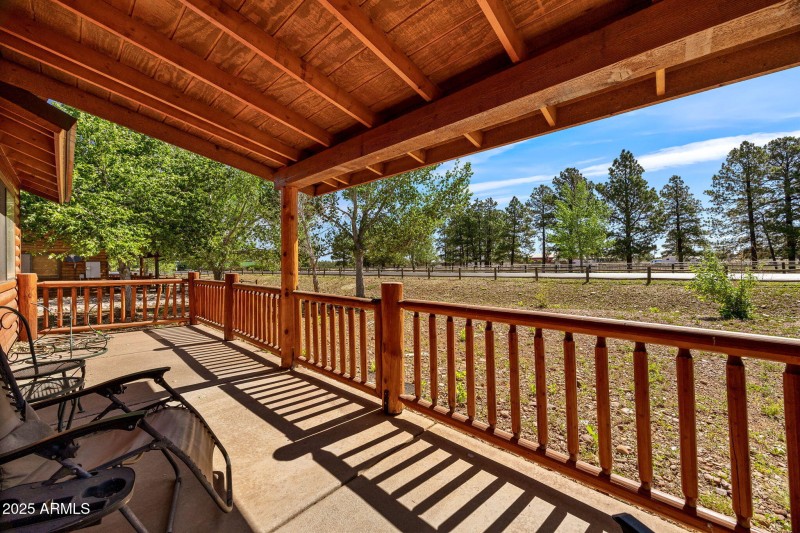 2353 S Buffalo Loop Overgaard AZ