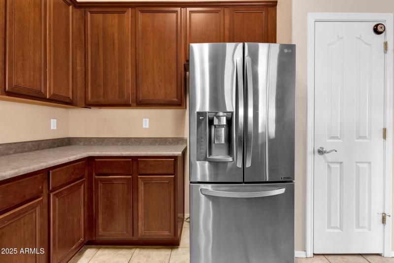kitchen refrig
