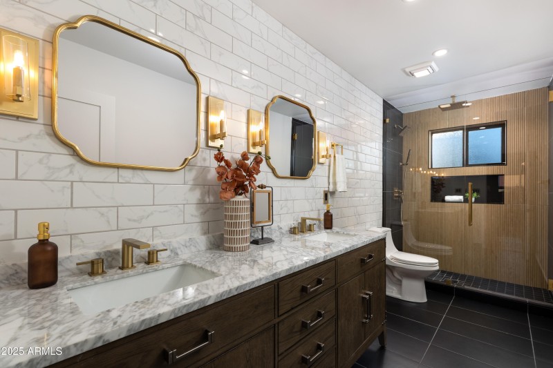DOUBLE VANITIES