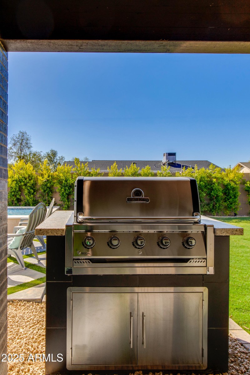GRILL