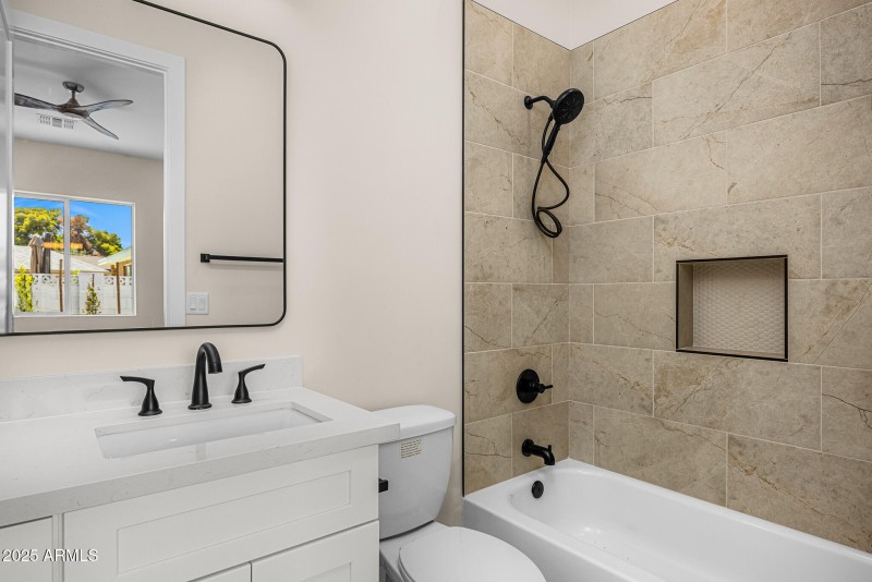 casita bathroom2