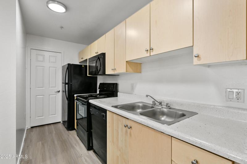 9-3065N67A235-ocupix