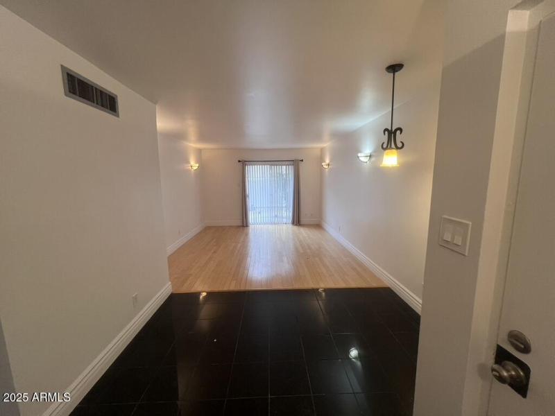 EEFA8F7F-BA11-421D-BEF6-7D90A4858D53_1_1