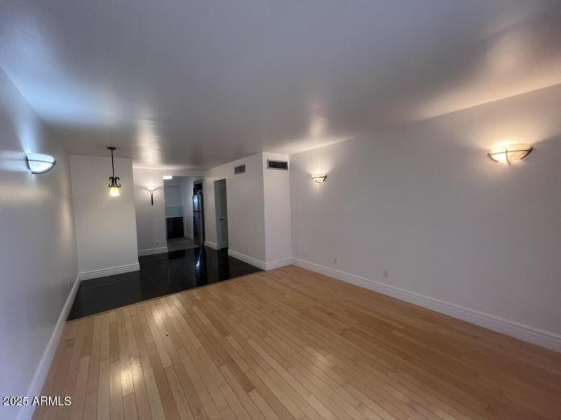 5CFCF42F-9F20-4A4E-A8EE-5C7C7764B4D0_1_1