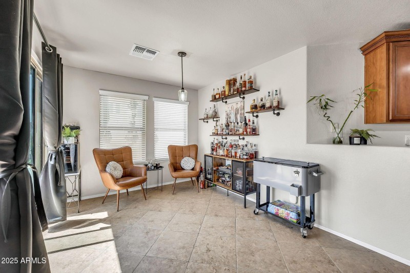 1147 E Harvest Rd-4